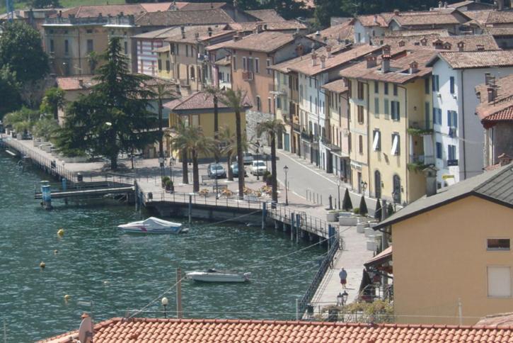 Miralago Casa Vacanze Riva di Solto Chambre photo