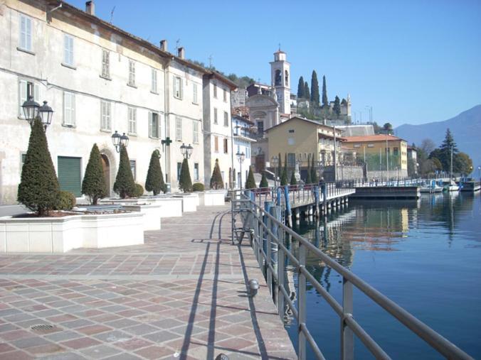 Miralago Casa Vacanze Riva di Solto Chambre photo